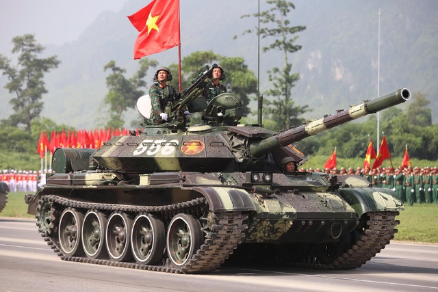 Ngắm xe tăng , tên lửa trong buổi hợp luyện diễu binh đại lễ 2 - 9 - Ảnh 2. Ngắm xe tăng , tên lửa trong buổi hợp luyện diễu binh đại lễ 2 - 9 - Ảnh 2.