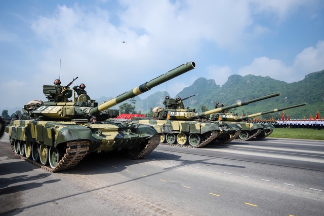 Ngắm xe tăng, tên lửa hợp luyện chuẩn bị cho diễu binh đại lễ 2-9 - Ảnh 37.