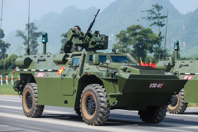 Ngắm xe tăng, tên lửa hợp luyện chuẩn bị cho diễu binh đại lễ 2-9 - Ảnh 6.