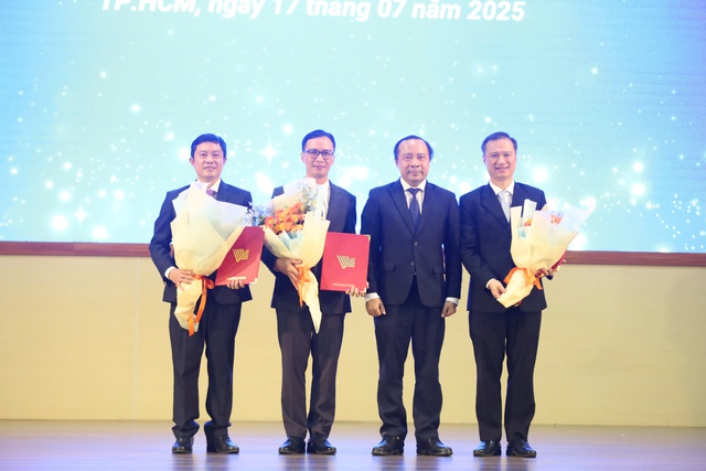 ĐHQG TP HCM bổ nhiệm lãnh đạo chủ chốt Trường ĐH Khoa học Sức khỏe- Ảnh 1. ĐHQG TP HCM bổ nhiệm lãnh đạo chủ chốt Trường ĐH Khoa học Sức khỏe- Ảnh 1.