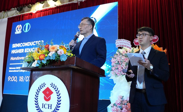 Chuyển giao chương trình đào tạo bán dẫn, sinh viên CĐ nhận học bổng 100%- Ảnh 3. Chuyển giao chương trình đào tạo bán dẫn, sinh viên CĐ nhận học bổng 100%- Ảnh 3.