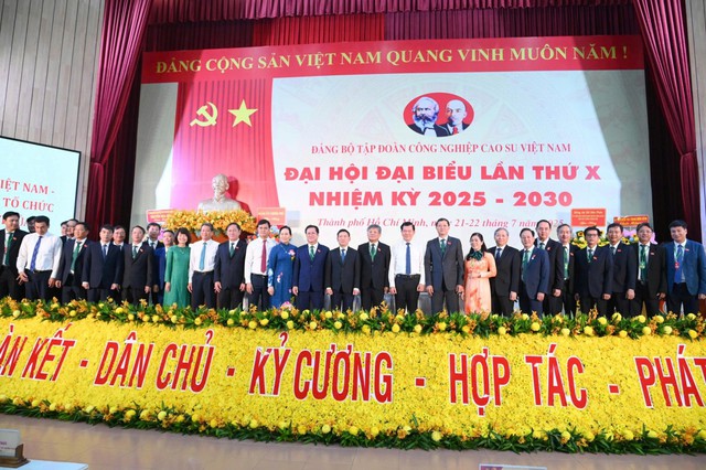 Phó Thủ tướng Hồ Đức Phớc chỉ đạo tại Đại hội Đảng bộ VRG về kinh tế bền vững - Ảnh 5. Phó Thủ tướng Hồ Đức Phớc chỉ đạo tại Đại hội Đảng bộ VRG về kinh tế bền vững - Ảnh 5.