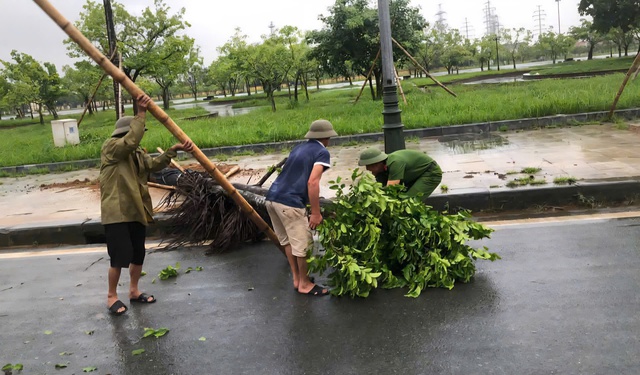 Cảnh báo hoàn lưu bão số 3 Wipha gây mưa rất to, đe dọa lũ quét, sạt lở đất tại hàng loạt địa phương - Ảnh 2.