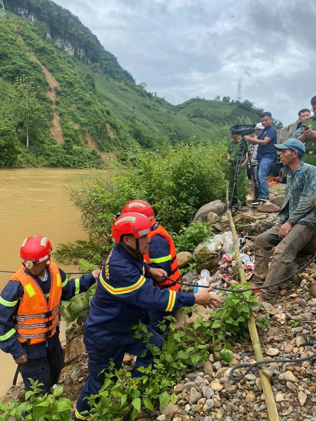 Cảnh báo hoàn lưu bão số 3 Wipha gây mưa rất to, đe dọa lũ quét, sạt lở đất tại hàng loạt địa phương - Ảnh 3.