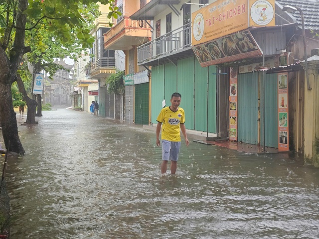 Cảnh báo hoàn lưu bão số 3 Wipha gây mưa rất to, đe dọa lũ quét, sạt lở đất tại hàng loạt địa phương - Ảnh 2.