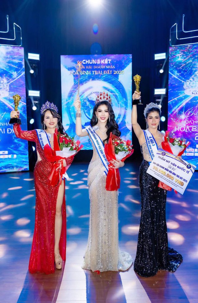 Hồ Thanh Tuyền đăng quang Hoa hậu Doanh nhân Hòa bình Trái đất 2025- Ảnh 3.