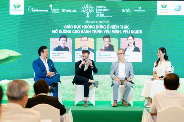 Phương pháp giáo dục nào để trẻ cân bằng giữa thể chất, tinh thần và trí tuệ?- Ảnh 1. Phương pháp giáo dục nào để trẻ cân bằng giữa thể chất, tinh thần và trí tuệ?- Ảnh 1.
