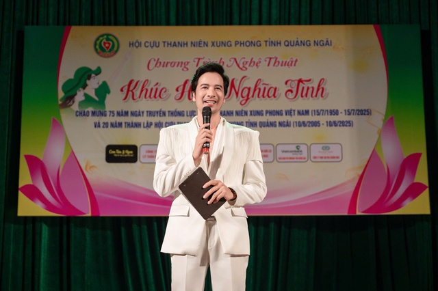 Diễn viên Đoàn Minh Tài cùng đoàn nghệ sĩ lan tỏa yêu thương tại Quảng Ngãi- Ảnh 5.