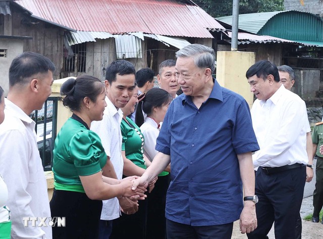 Tổng Bí thư Tô Lâm kiểm tra vận hành hoạt động hệ thống chính trị xã biên giới Si Pa Phìn- Ảnh 3.