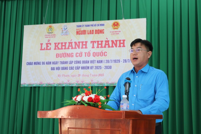 Cần Thơ có thêm tuyến “Đường cờ Tổ quốc” dài 13km- Ảnh 2. Cần Thơ có thêm tuyến “Đường cờ Tổ quốc” dài 13km- Ảnh 2.