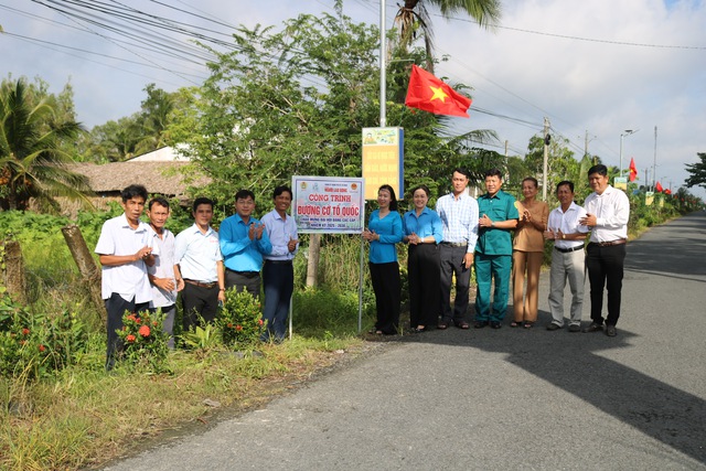 Cần Thơ có thêm tuyến “Đường cờ Tổ quốc” dài 13km- Ảnh 3. Cần Thơ có thêm tuyến “Đường cờ Tổ quốc” dài 13km- Ảnh 3.