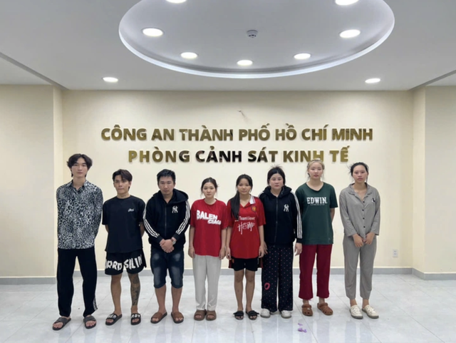 Công an TP HCM bắt một ông chủ ở phường Bến Thành- Ảnh 1. Công an TP HCM bắt một ông chủ ở phường Bến Thành- Ảnh 1.