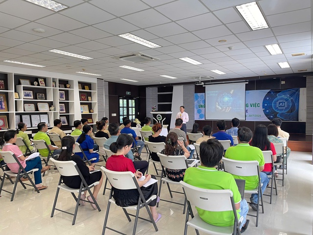 VWS tập huấn “ứng dụng AI”cho công nhân viên: Từng bước đưa công nghệ vào thực tiễn - Ảnh 4.