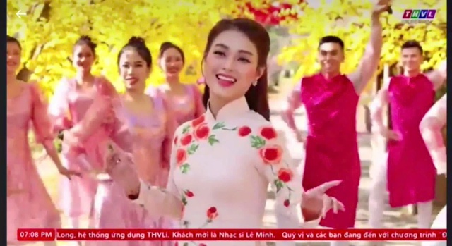Ca sĩ Minh Khuê ủng hộ đồng bào vùng bão lũ tại miền tây Nghệ An- Ảnh 4. Ca sĩ Minh Khuê ủng hộ đồng bào vùng bão lũ tại miền tây Nghệ An- Ảnh 4.