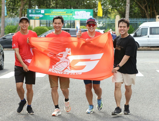 Những hình ảnh vui nhộn tại giải marathon quốc tế đầu tiên của TP Cần Thơ mới- Ảnh 16. Những hình ảnh vui nhộn tại giải marathon quốc tế đầu tiên của TP Cần Thơ mới- Ảnh 16.