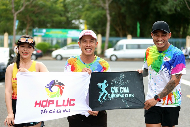 Những hình ảnh vui nhộn tại giải marathon quốc tế đầu tiên của TP Cần Thơ mới- Ảnh 17. Những hình ảnh vui nhộn tại giải marathon quốc tế đầu tiên của TP Cần Thơ mới- Ảnh 17.