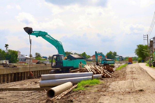 Chùm ảnh: Sốt ruột với dự án cải tạo kênh Tham Lương- Ảnh 7. Chùm ảnh: Sốt ruột với dự án cải tạo kênh Tham Lương- Ảnh 7.