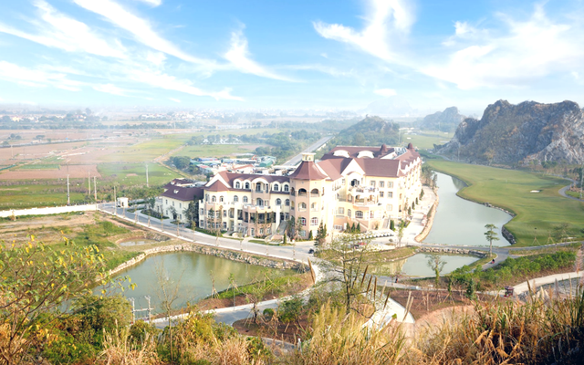 Trải nghiệm nghỉ dưỡng trọn vẹn tại khách sạn cao cấp Legend Valley Hà Nam - Ảnh 1.