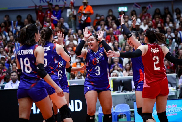 Giành chiến thắng lịch sử, bóng chuyền nữ Việt Nam vô địch SEA V.League - Ảnh 1.