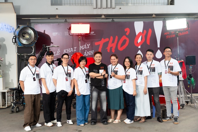 Trấn Thành khai máy phim Tết Bính Ngọ- Ảnh 4. Trấn Thành khai máy phim Tết Bính Ngọ- Ảnh 4.