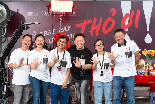 Trấn Thành khai máy phim Tết Bính Ngọ- Ảnh 3. Trấn Thành khai máy phim Tết Bính Ngọ- Ảnh 3.