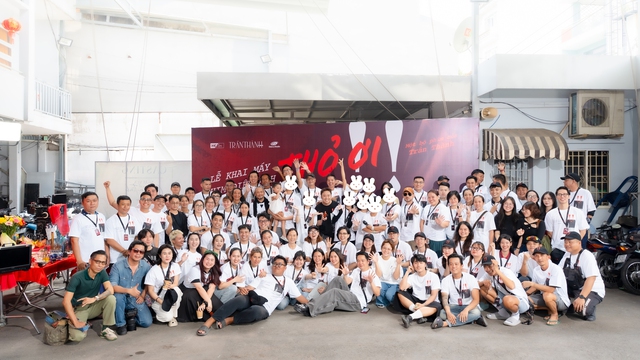Trấn Thành khai máy phim Tết Bính Ngọ- Ảnh 7. Trấn Thành khai máy phim Tết Bính Ngọ- Ảnh 7.