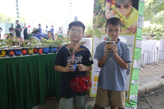 Ngày hội Sống Xanh Phú Mỹ Hưng lần 8 – 2025: Lan tỏa tinh thần “Sống xanh - Sống khỏe”- Ảnh 3. Ngày hội Sống Xanh Phú Mỹ Hưng lần 8 – 2025: Lan tỏa tinh thần “Sống xanh - Sống khỏe”- Ảnh 3.