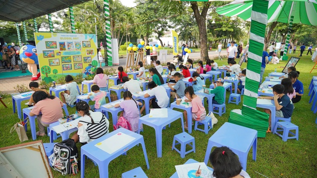 Ngày hội Sống Xanh Phú Mỹ Hưng lần 8 – 2025: Lan tỏa tinh thần “Sống xanh - Sống khỏe”- Ảnh 6. Ngày hội Sống Xanh Phú Mỹ Hưng lần 8 – 2025: Lan tỏa tinh thần “Sống xanh - Sống khỏe”- Ảnh 6.