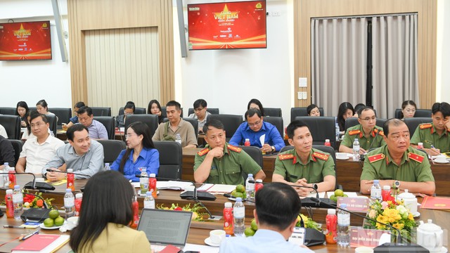 Đi bộ toàn quốc "Cùng Việt Nam tiến bước" - Ảnh 4.