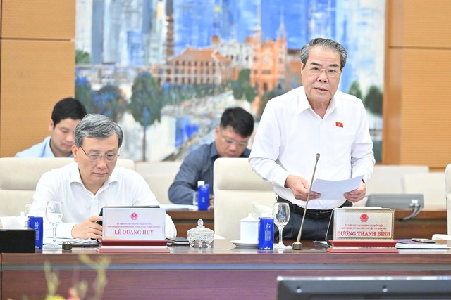 Cần lộ trình và giải pháp hỗ trợ cấm xe máy xăng tại Vành đai 1 Hà Nội - Ảnh 2.