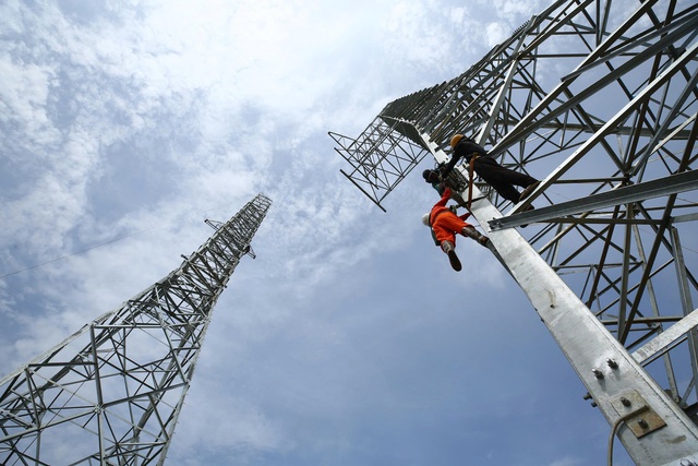 Tổng lực đưa đường dây 500 KV Lào Cai - Vĩnh Yên về đích- Ảnh 1.