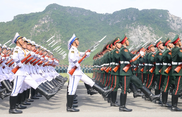 Hơn 16.000 cán bộ, chiến sĩ và nhiều vũ khí hiện đại tổng hợp luyện diễu binh, diễu hành - Ảnh 5.