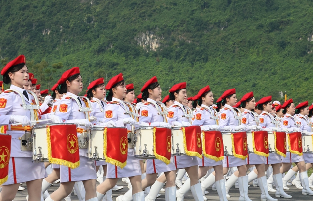 Hơn 16.000 cán bộ, chiến sĩ và nhiều vũ khí hiện đại tổng hợp luyện diễu binh, diễu hành - Ảnh 6.