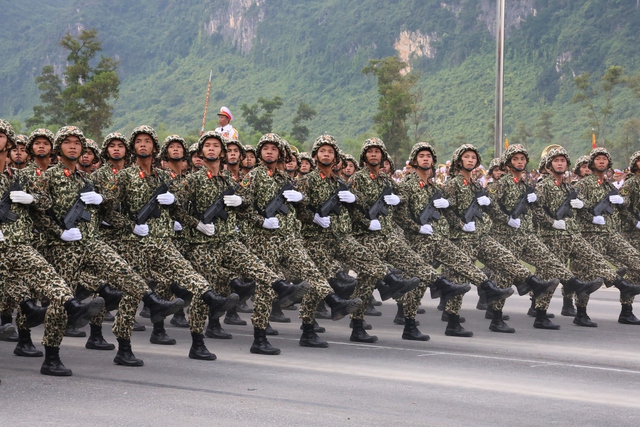 Hơn 16.000 cán bộ, chiến sĩ và nhiều vũ khí hiện đại tổng hợp luyện diễu binh, diễu hành - Ảnh 4.