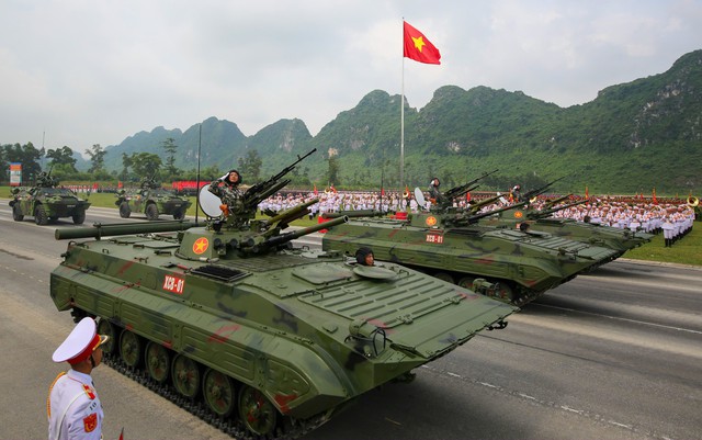 Hơn 16.000 cán bộ, chiến sĩ và nhiều vũ khí hiện đại tổng hợp luyện diễu binh, diễu hành - Ảnh 22.