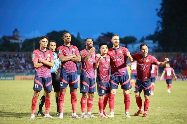 "Derby thủ đô" khai màn V-League 2025-2026- Ảnh 1. "Derby thủ đô" khai màn V-League 2025-2026- Ảnh 1.