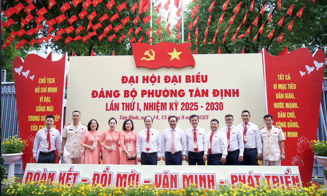 Chủ tịch UBND TP HCM Nguyễn Văn Được dự, chỉ đạo đại hội phường Tân Định- Ảnh 3. Chủ tịch UBND TP HCM Nguyễn Văn Được dự, chỉ đạo đại hội phường Tân Định- Ảnh 3.