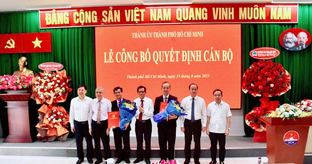 Học viện Cán bộ TP HCM có tân Giám đốc- Ảnh 2. Học viện Cán bộ TP HCM có tân Giám đốc- Ảnh 2.