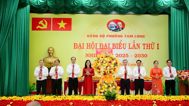 Bà Nguyễn Minh Hoàng được chỉ định làm Bí thư đảng ủy phường Tam Long , TP HCM - Ảnh 1. Bà Nguyễn Minh Hoàng được chỉ định làm Bí thư đảng ủy phường Tam Long , TP HCM - Ảnh 1.