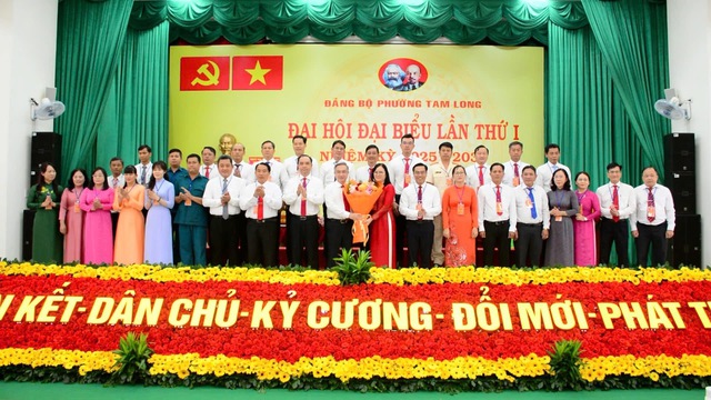 Bà Nguyễn Minh Hoàng được chỉ định làm Bí thư đảng ủy phường Tam Long , TP HCM - Ảnh 3. Bà Nguyễn Minh Hoàng được chỉ định làm Bí thư đảng ủy phường Tam Long , TP HCM - Ảnh 3.