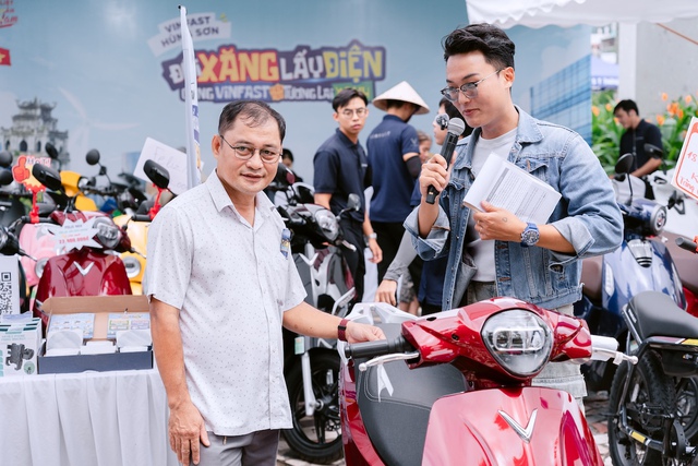 Lên đời xe máy điện VinFast, khách hàng khẳng định: “Mức giá quá tốt, không thể tốt hơn”- Ảnh 2.