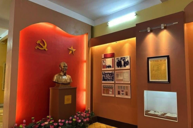 Di tích 48 Hàng Ngang, nơi Chủ tịch Hồ Chí Minh viết Tuyên ngôn Độc lập- Ảnh 2. Di tích 48 Hàng Ngang, nơi Chủ tịch Hồ Chí Minh viết Tuyên ngôn Độc lập- Ảnh 2.