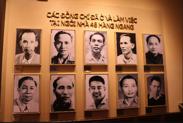 Di tích 48 Hàng Ngang, nơi Chủ tịch Hồ Chí Minh viết Tuyên ngôn Độc lập- Ảnh 9. Di tích 48 Hàng Ngang, nơi Chủ tịch Hồ Chí Minh viết Tuyên ngôn Độc lập- Ảnh 9.