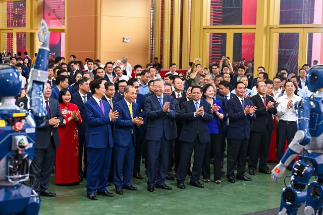 Ảnh: Tổng Bí thư và Thủ tướng dự Lễ khởi công, khánh thành 250 dự án, công trình- Ảnh 11.