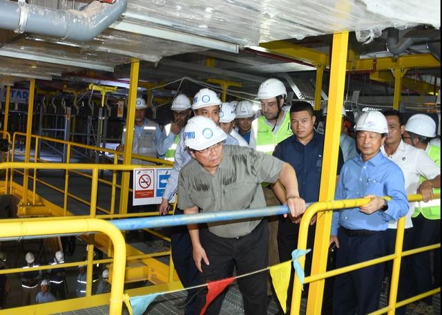 Hình ảnh Thủ tướng Phạm Minh Chính kiểm tra tiến độ sân bay Long Thành- Ảnh 7. Hình ảnh Thủ tướng Phạm Minh Chính kiểm tra tiến độ sân bay Long Thành- Ảnh 7.