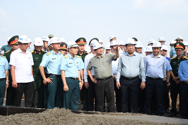 Hình ảnh Thủ tướng Phạm Minh Chính kiểm tra tiến độ sân bay Long Thành- Ảnh 5. Hình ảnh Thủ tướng Phạm Minh Chính kiểm tra tiến độ sân bay Long Thành- Ảnh 5.