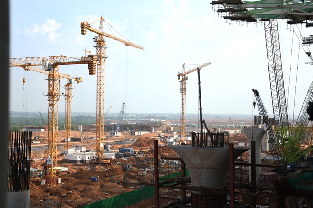 Hình ảnh Thủ tướng Phạm Minh Chính kiểm tra tiến độ sân bay Long Thành- Ảnh 11. Hình ảnh Thủ tướng Phạm Minh Chính kiểm tra tiến độ sân bay Long Thành- Ảnh 11.