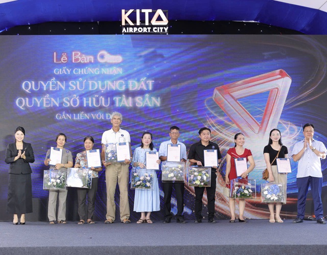 KITA Group khai trương trung tâm trải nghiệm và trao sổ hồng cho khách hàng- Ảnh 2. KITA Group khai trương trung tâm trải nghiệm và trao sổ hồng cho khách hàng- Ảnh 2.