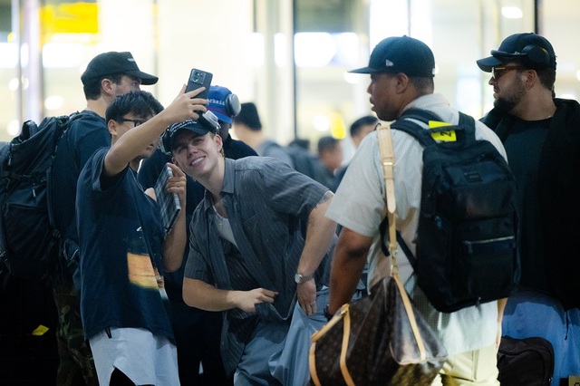 The Kid LAROI đến Việt Nam trong đêm, dân mạng rần rần "anh qua sớm đi du lịch à?"- Ảnh 5.