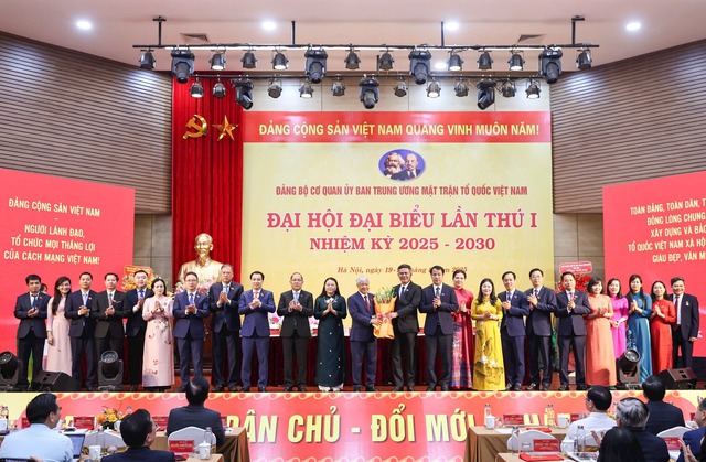 Ông Đỗ Văn Chiến được chỉ định Bí thư đảng ủy MTTQ Việt Nam nhiệm kỳ 2025 - 2030 - Ảnh 1. Ông Đỗ Văn Chiến được chỉ định Bí thư đảng ủy MTTQ Việt Nam nhiệm kỳ 2025 - 2030 - Ảnh 1.
